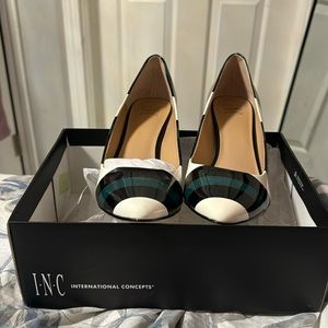 INC women’s multi colored pumps